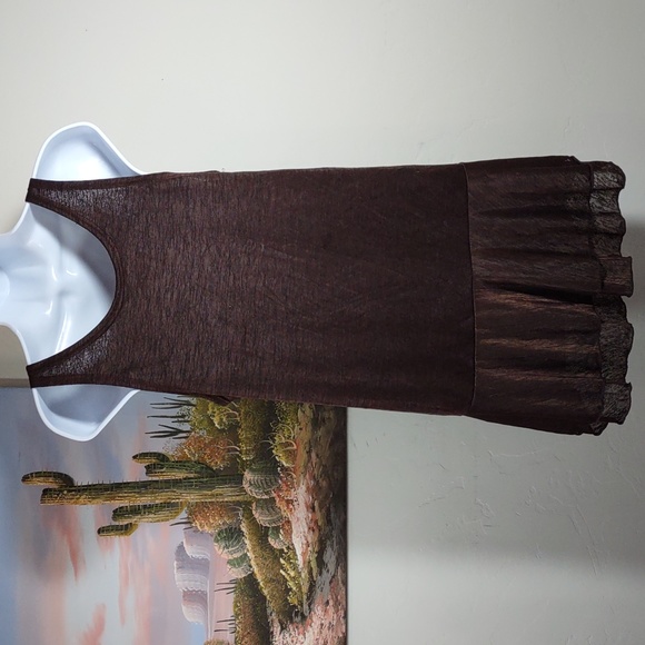 Pretty Angel Silk Blend Top w/Flounce Hemline - Picture 4 of 10